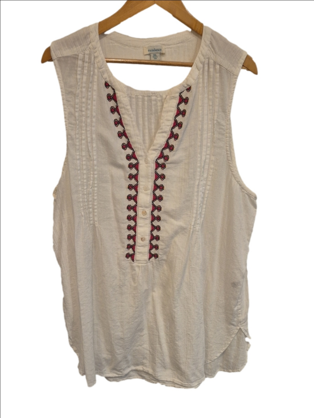 Sundance Lightweight Cotton White Sleeveless Tunic with Red Trimmed Placket